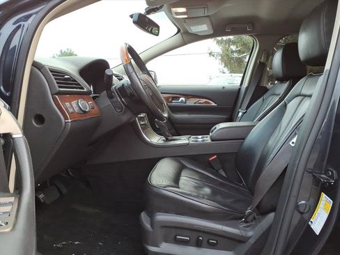 Used 2014 Lincoln MKX FWD w/ Equipment Group 101A image 13