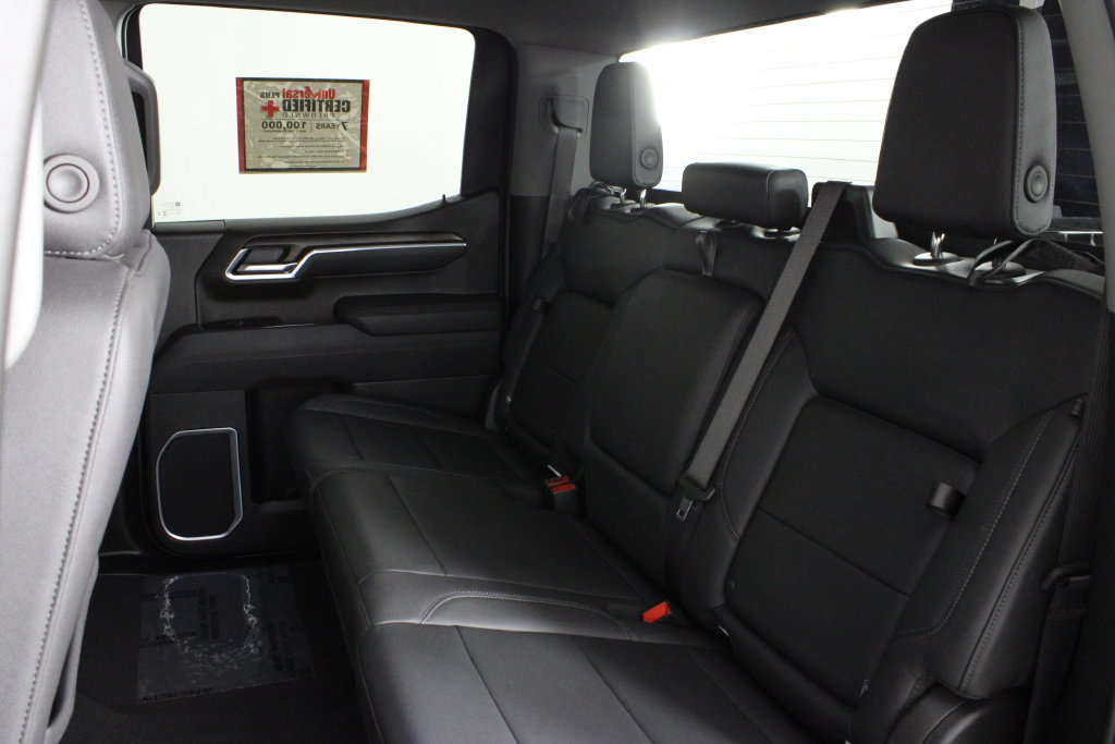 Used 2026 GMC Sierra 1500 SLT AWD/4WD image 19