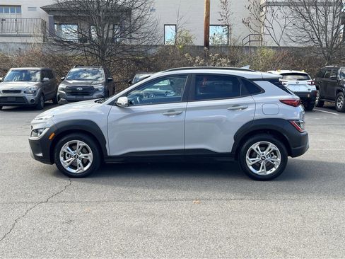 Used 2023 Hyundai Kona SEL w/ Convenience Package image 2
