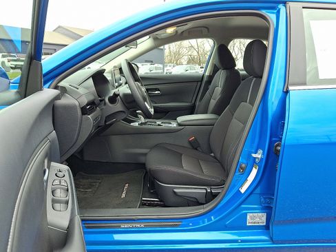 Certified 2025 Nissan Sentra SV image 16