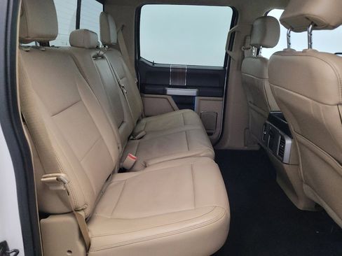 Used 2015 Ford F150 Lariat image 19