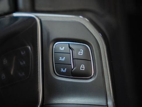 Used 2023 Ford F150 Lariat w/ Equipment Group 502A High image 44