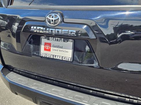 Certified 2022 Toyota 4Runner SR5 Premium w/ Moonroof Package AWD/4WD image 13