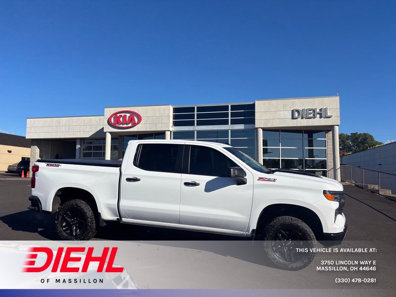 Used 2025 Chevrolet Silverado 1500 Custom Trail Boss AWD/4WD image 1