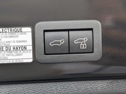 Used 2024 Toyota Corolla Cross AWD Hybrid w/ Convenience Package image 13