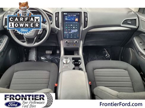 Used 2024 Ford Edge SE w/ Black Appearance Package image 8