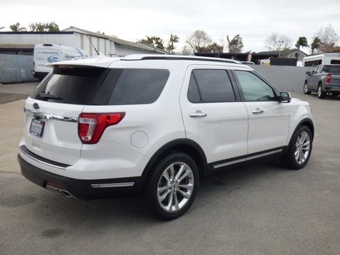 Used 2018 Ford Explorer Limited w/ Equipment Group 301A image 3