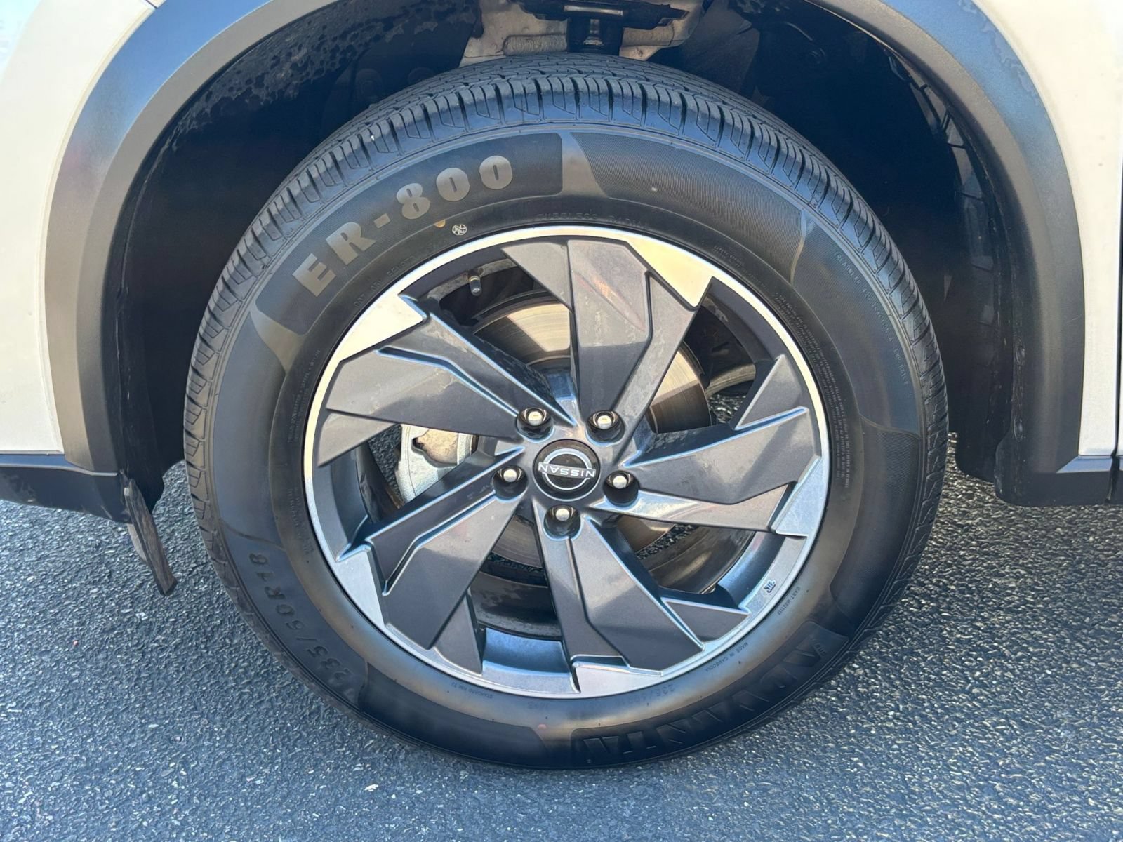 Used 2025 Nissan Rogue SV FWD image 31
