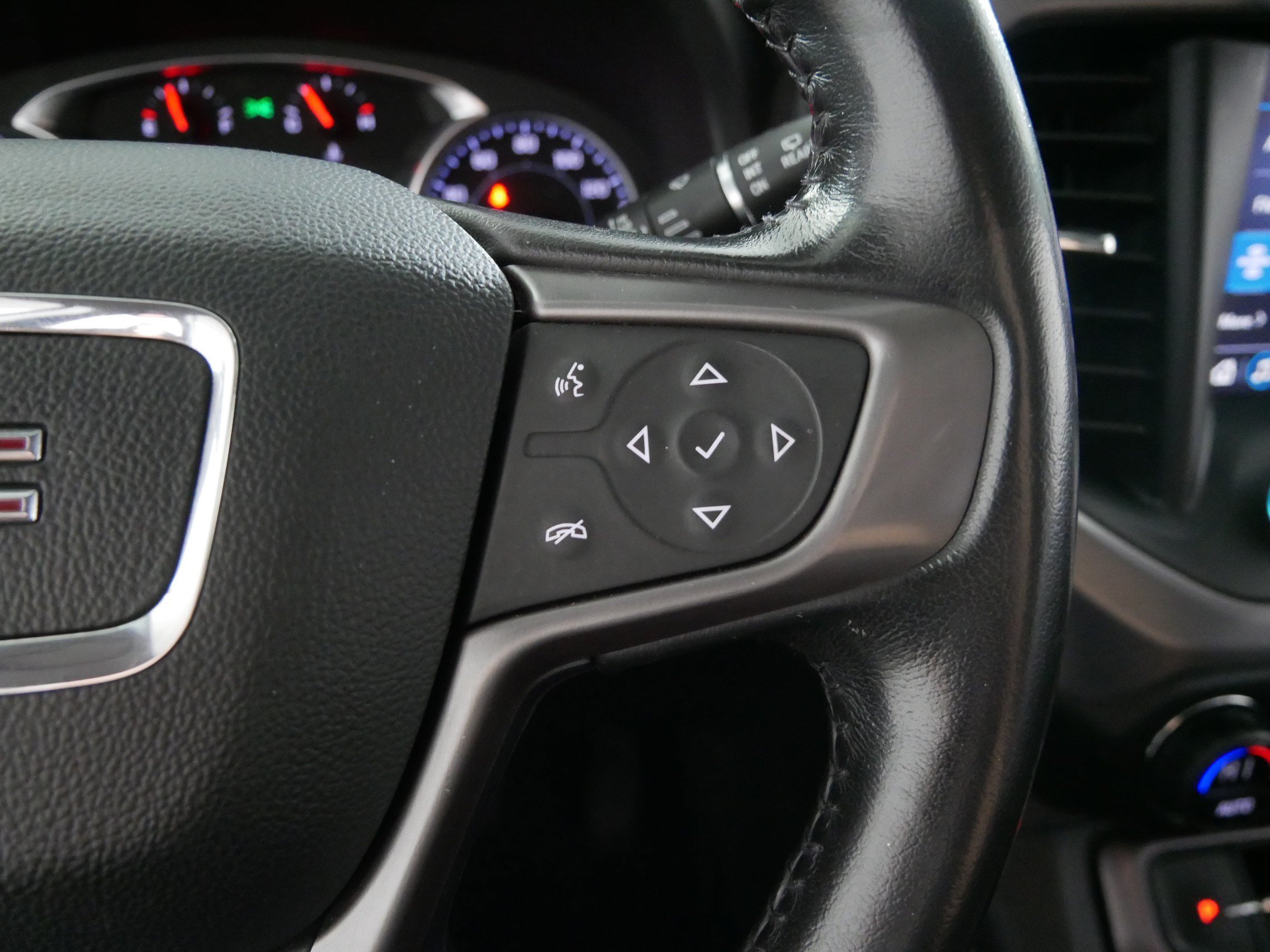 Used 2020 GMC Acadia AT4 w/ Driver Alert Package II AWD/4WD image 28