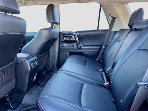 Used 2020 Toyota 4Runner TRD Off-Road Premium image 25