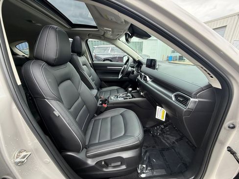 Used 2025 MAZDA CX-5 AWD 2.5 S w/ Preferred Package image 23