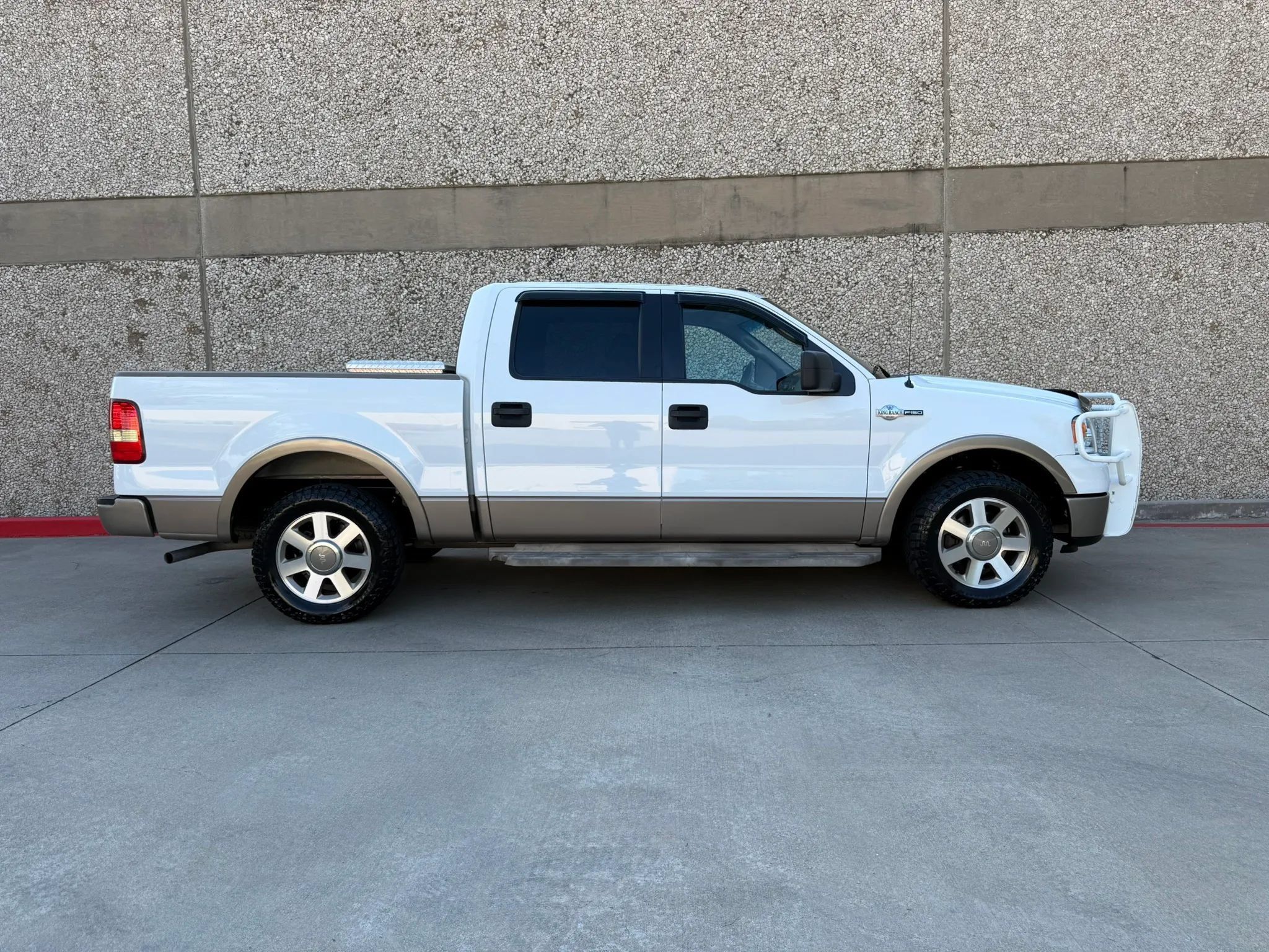 Used 2006 Ford F150 King Ranch RWD image 6