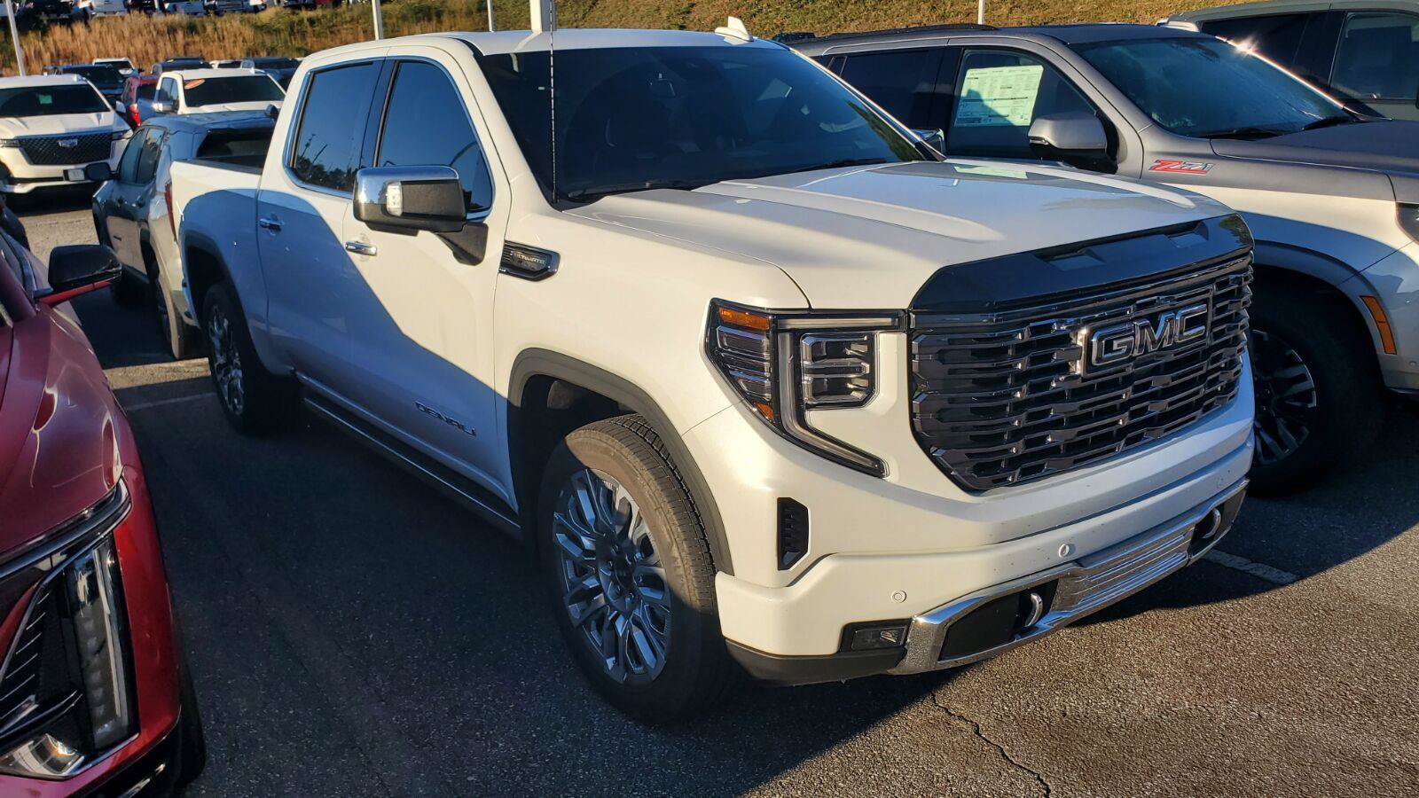 Used 2026 GMC Sierra 1500 Denali Ultimate AWD/4WD image 2