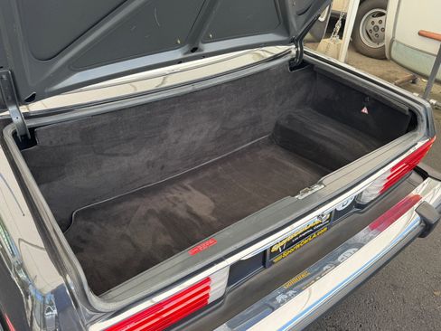 Used 1987 Mercedes-Benz 560 SL image 17