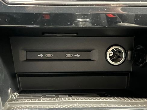 New 2026 Volkswagen Taos SE AWD/4WD image 11