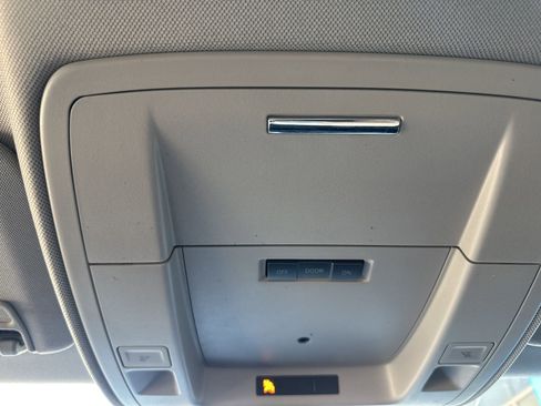 Used 2018 Chevrolet Silverado 1500 LT image 31