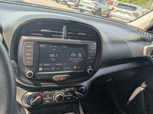 Used 2024 Kia Soul LX w/ Option Group 015 FWD image 19