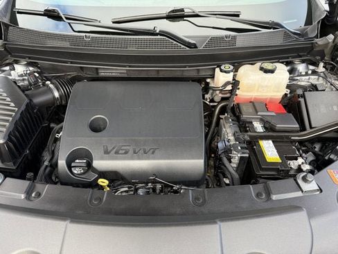 Used 2021 Chevrolet Traverse Premier image 32