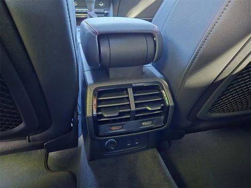 Used 2025 Audi Q3 2.0T Premium Plus image 11