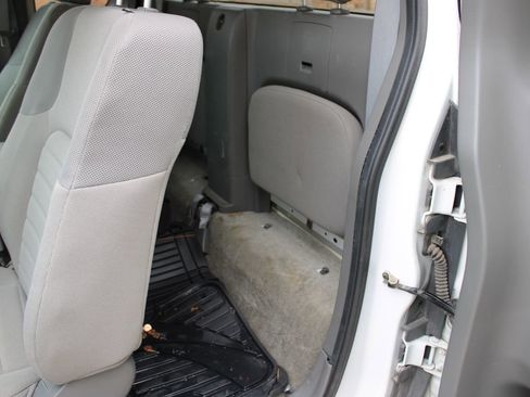 Used 2017 Nissan Frontier S w/ S Work Truck Package image 5