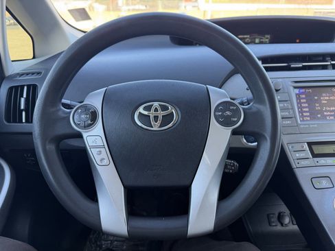 Used 2014 Toyota Prius Plug-In Hybrid image 14