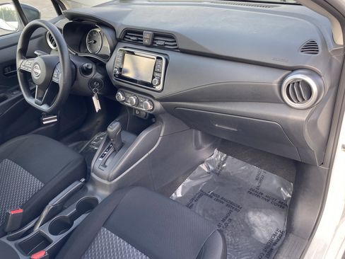 Used 2023 Nissan Versa S w/ Trunk Package image 10