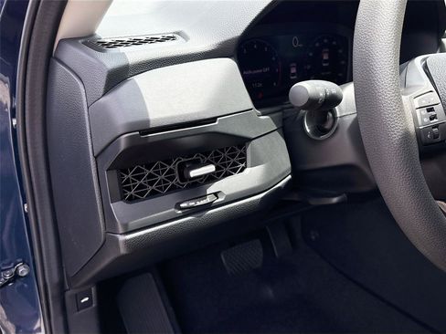 Certified 2025 Honda Accord SE image 11