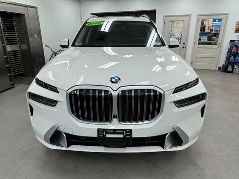 Used 2026 BMW X7 xDrive40i AWD/4WD image 45