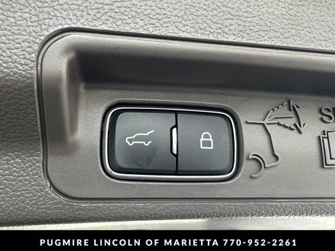 Used 2020 Ford Explorer Platinum AWD/4WD image 19
