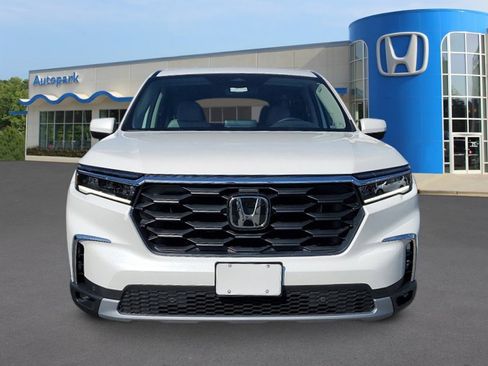 New 2025 Honda Pilot EX-L image 8