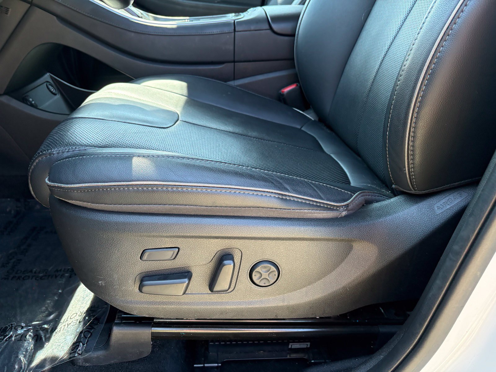 Used 2023 Hyundai Santa Fe Limited AWD/4WD image 29
