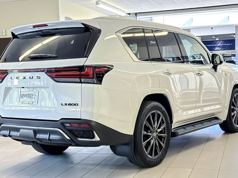 Used 2026 Lexus LX 600 F Sport w/ Accessory Package (Z1) AWD/4WD image 4