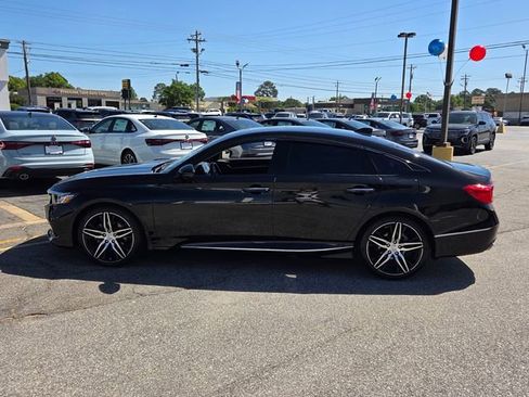 Used 2021 Honda Accord Touring image 4