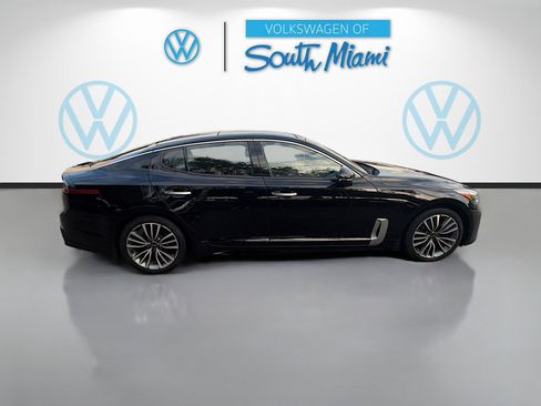 Used 2018 Kia Stinger Premium image 8
