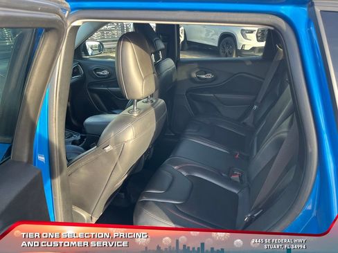 Used 2020 Jeep Cherokee Trailhawk w/ Cold Weather Group image 26