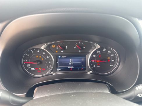 Used 2024 GMC Terrain SLE FWD image 21