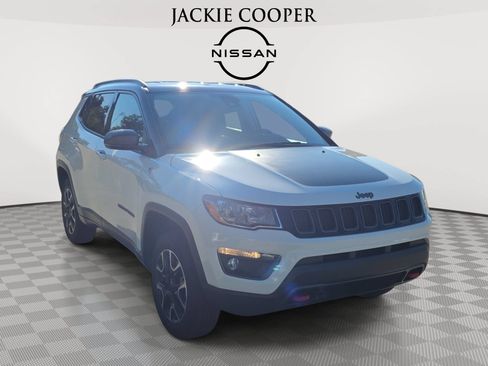 Used 2021 Jeep Compass Trailhawk w/ Convenience Group AWD/4WD image 3