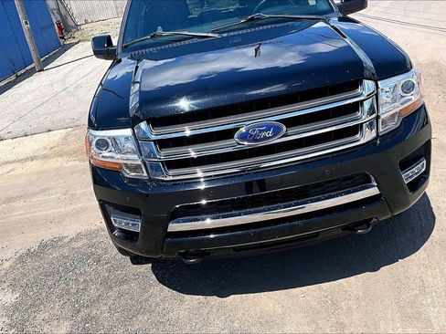 Used 2017 Ford Expedition Limited w/ Equipment Group 301A AWD/4WD image 3