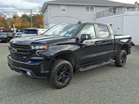 Used 2021 Chevrolet Silverado 1500 LT Trail Boss w/ Convenience Package II image 3