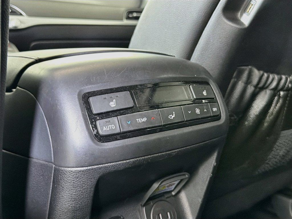 Used 2022 Hyundai Palisade SEL w/ 8P Bench Seat Package FWD image 29