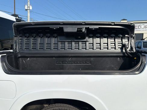 Used 2022 RAM 1500 Limited AWD/4WD image 12