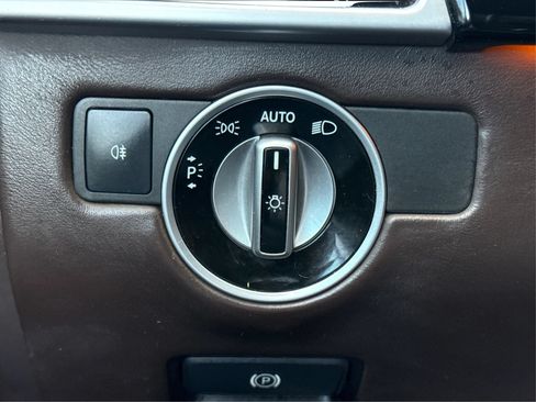 Used 2017 Mercedes-Benz GLS 550 4MATIC image 19