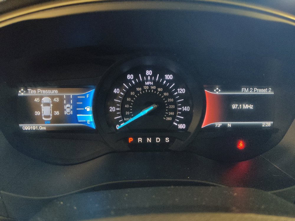 Used 2018 Ford Fusion SE FWD image 23