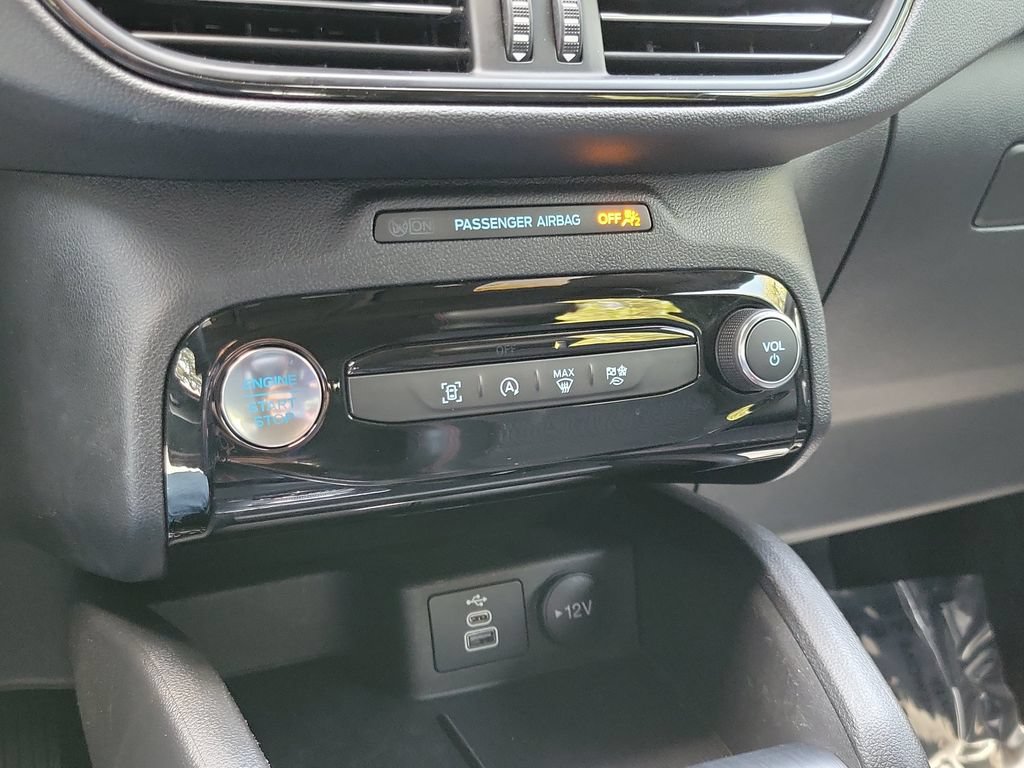 Certified 2025 Ford Escape ST-Line w/ Tech Pack #1 FWD image 25