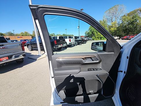 New 2026 Chevrolet Silverado 1500 LT w/ Z71 Off-Road Package image 13