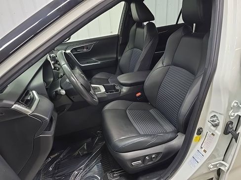 Used 2022 Toyota RAV4 XSE image 30