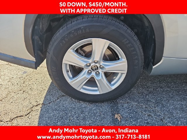 Used 2021 Toyota Highlander LE FWD image 21