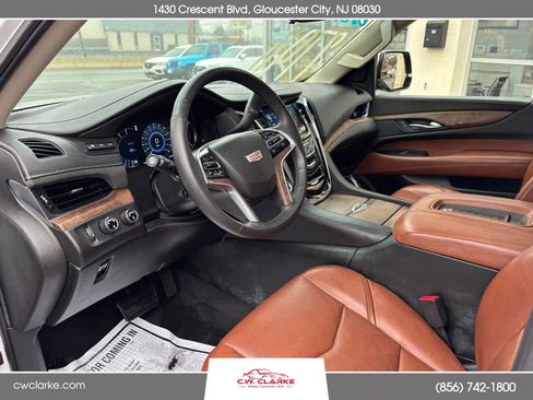 Used 2017 Cadillac Escalade Premium Luxury image 14