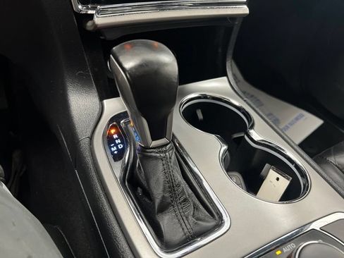 Used 2020 Jeep Grand Cherokee Limited AWD/4WD image 31