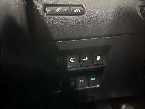 Used 2019 Nissan Rogue SV w/ Sun & Sound Touring Package image 22